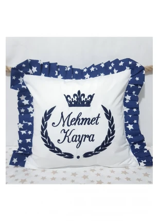 40x40 Cm Fırfırlı Nakışlı Kırlent Bebek Isimli Takı Yastığı Içi Dolgulu Lacivert