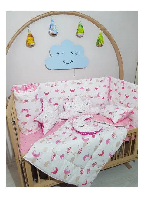 Pembe (Ay Bulut)