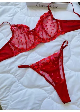 A-137 Kalpli̇ Kırmızı Brode Takım A-137 Kalpli̇ Kırmızı Brode Takım