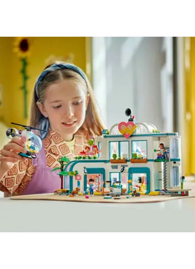 LEGO Friends Heartlake City Hastanesi 42621