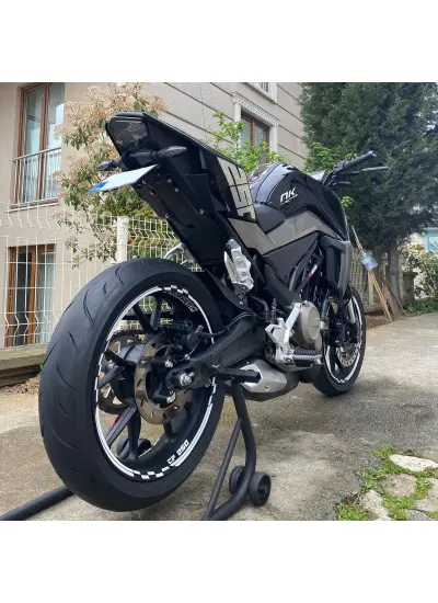 Moto GP Yarış Bayraklı Süt Beyaz Jant Şeridi Sticker Çınar Extreme