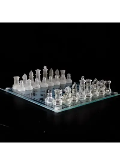 Glass Chess Cam Satranç Takımı (20 cm x 20 cm)