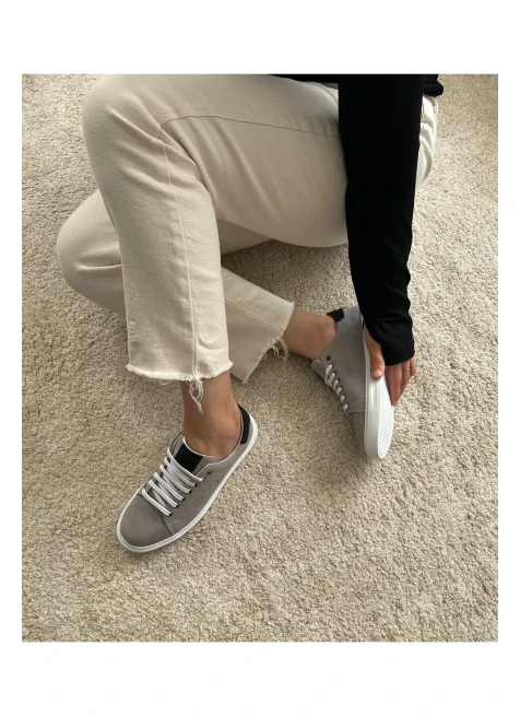 Gri